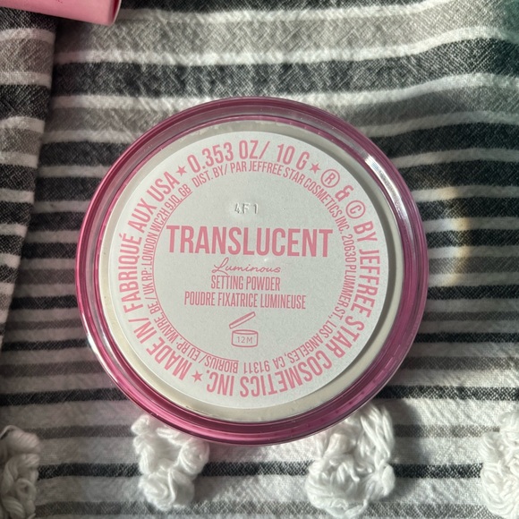 NIB jeffree star “luminous setting powder” in shade “translucent luminous” ! - Picture 2 of 6